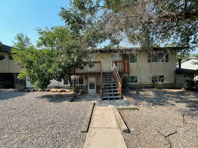 Building Photo - 1035 Magnolia St