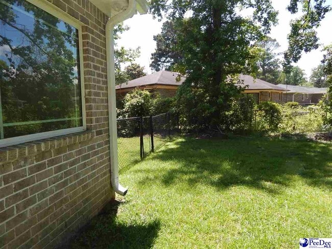 Building Photo - 154 N Lakewood Dr