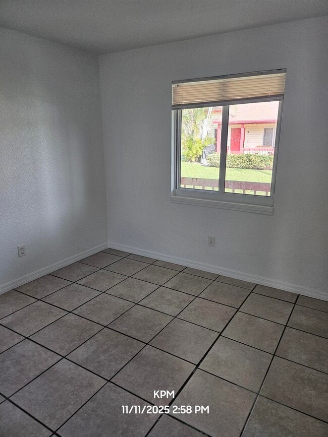 Building Photo - 1305 Rosewood Villa Ln