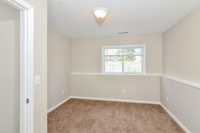 Building Photo - 14700 Germanium St NW