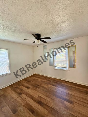 Building Photo - 2601 Kenner Ave