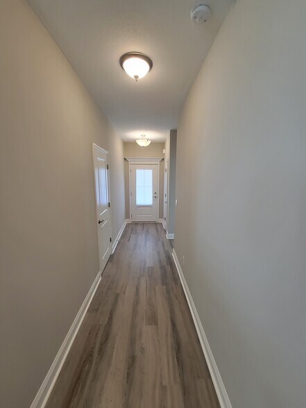 Building Photo - 764 Hobonny Loop