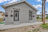 Building Photo - 3301 First St