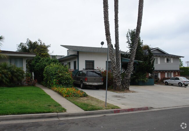 Building Photo - 821 Agate St