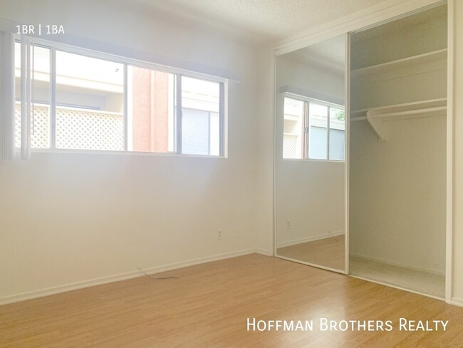 Building Photo - 2309 S Bentley Ave