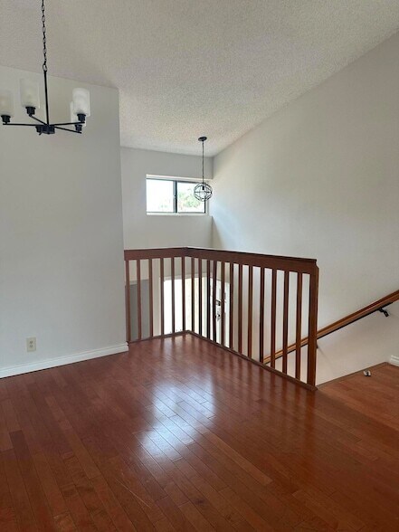 Building Photo - 21 Via de Casas Sur Via