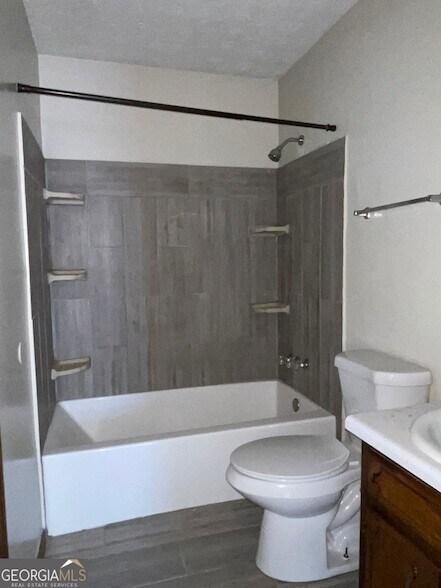 Building Photo - 5980 Sherwood Pl