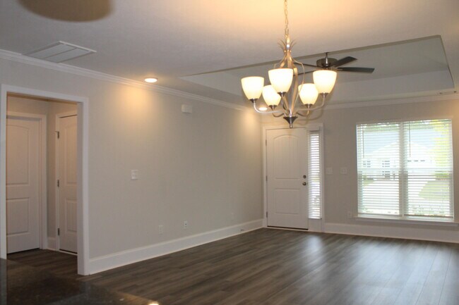 Building Photo - 8116 Bannock Cir
