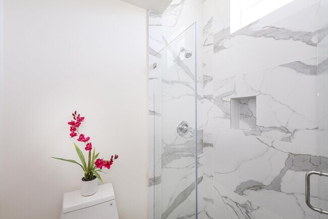 Building Photo - 9109 McPherson Rd