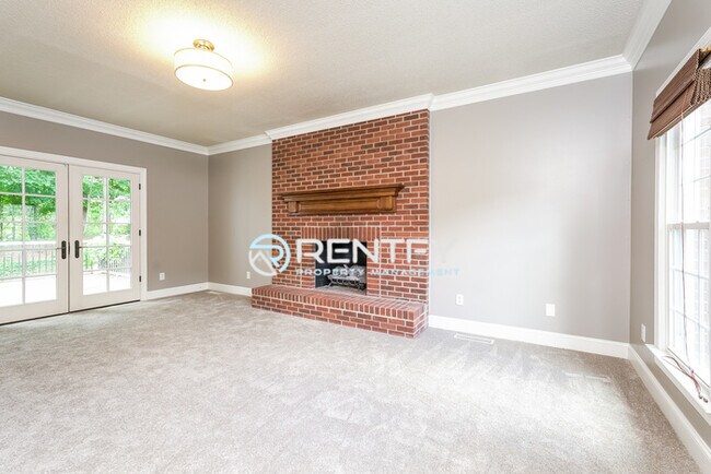 Building Photo - 213 Worthland Ct