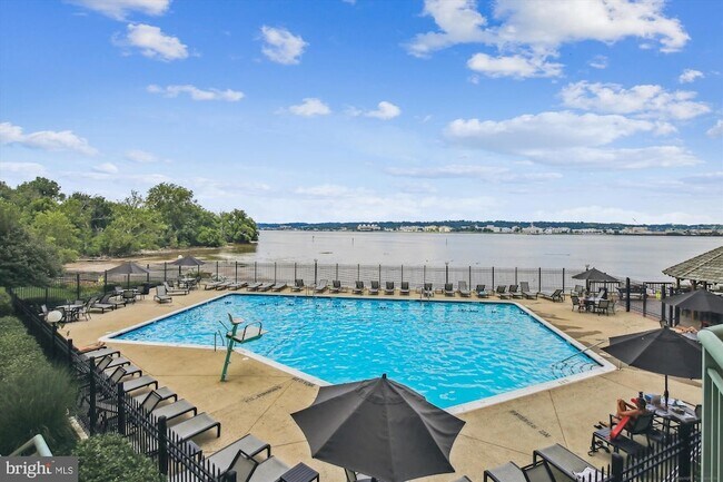 Building Photo - 501 Slaters Ln