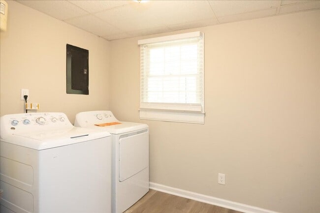 Building Photo - 3/2 Home in Cul-De-Sac w/ 2 Car Garage and Large Bonus Room