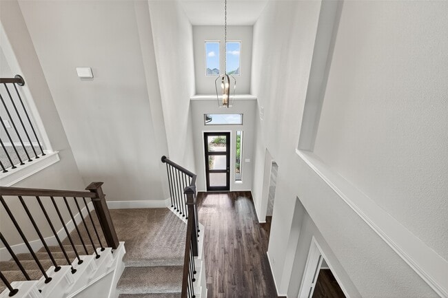 Building Photo - 411 Sunlit Vly Cir