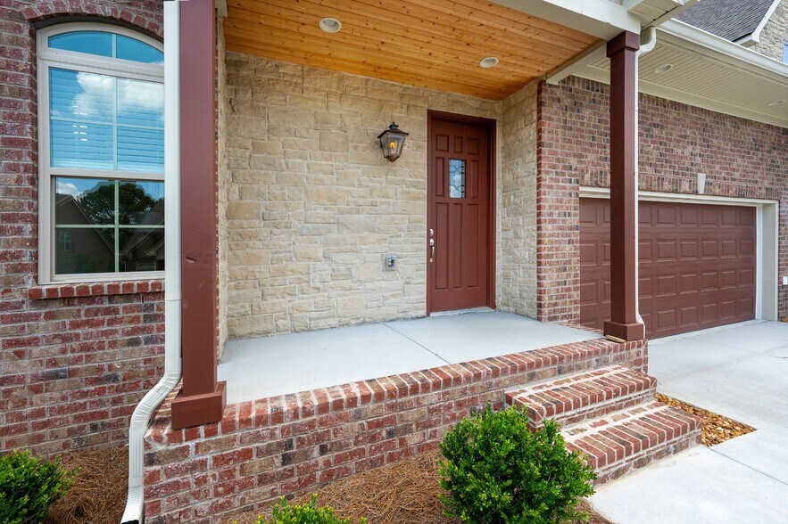 Building Photo - 116 Nickolas Cir