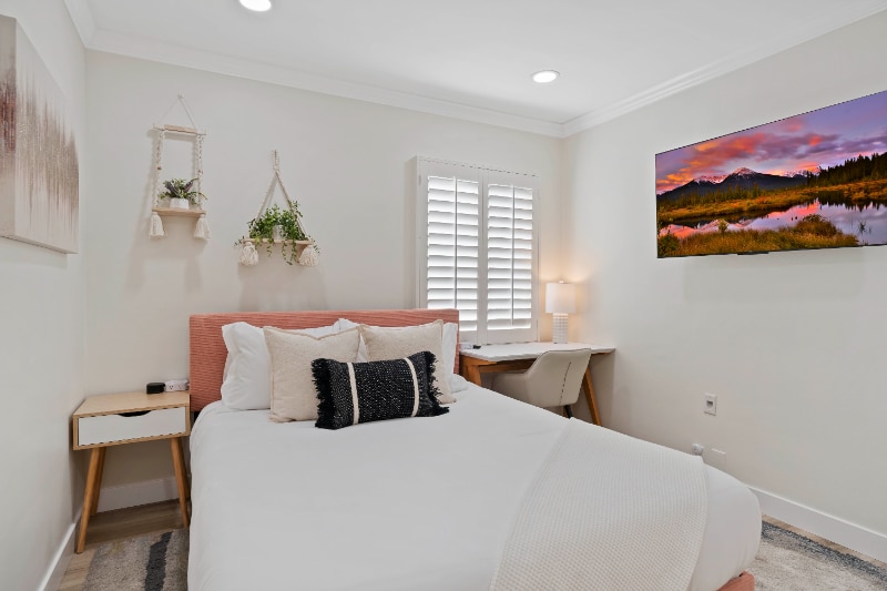 Building Photo - 1009 Catalina Ave