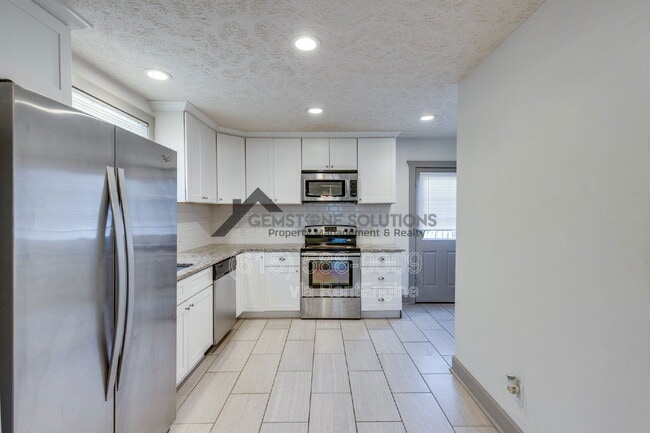 Building Photo - 1018 Clemmons St