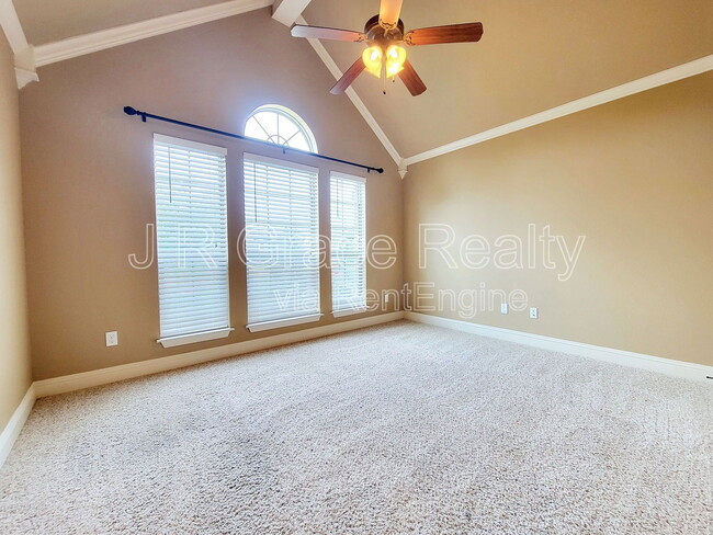 Building Photo - 408 Silver Spur Trail
