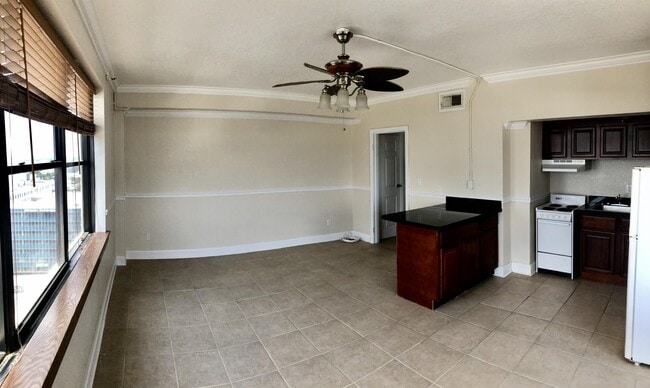 Building Photo - 311 W Ashley St