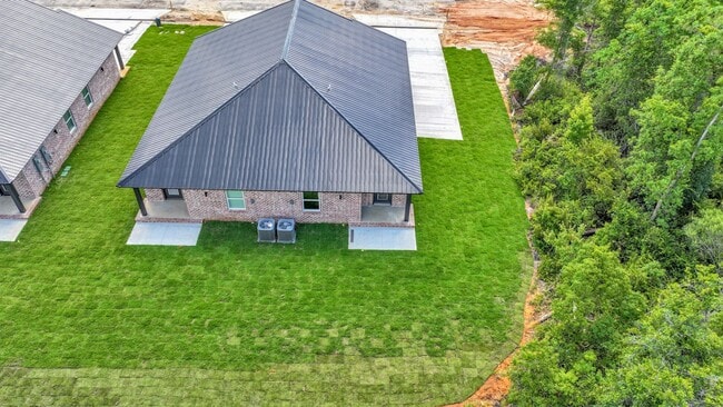 Building Photo - 3 Bed 2 Bath Duplex