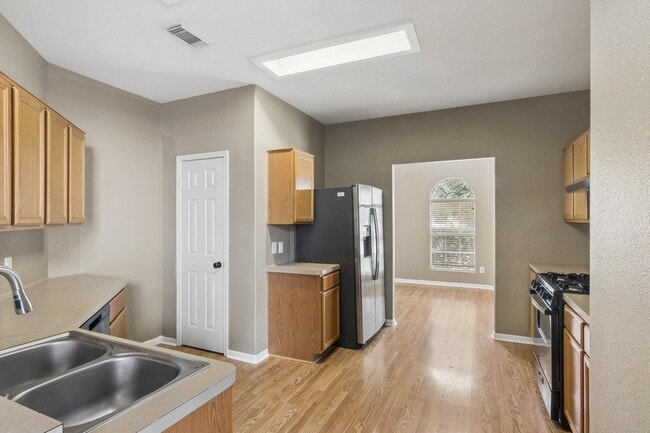 Building Photo - 17806 June Forest Dr