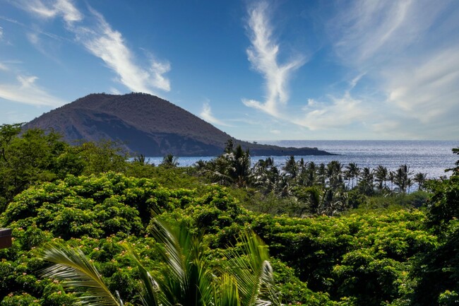 Building Photo - Modern Elegancy at Makali'i in Wailea – Fi...