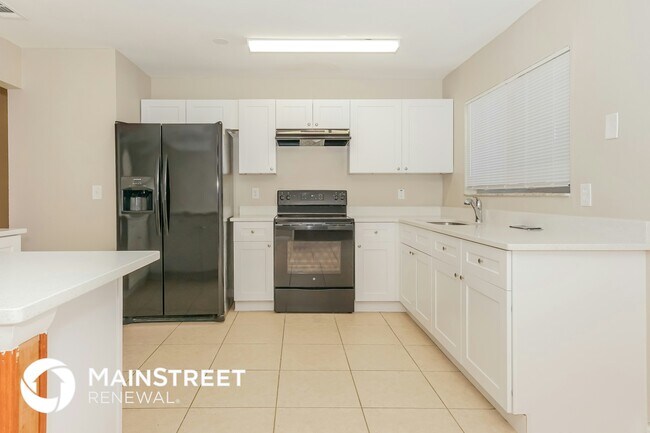 Building Photo - 241 Manth Ave