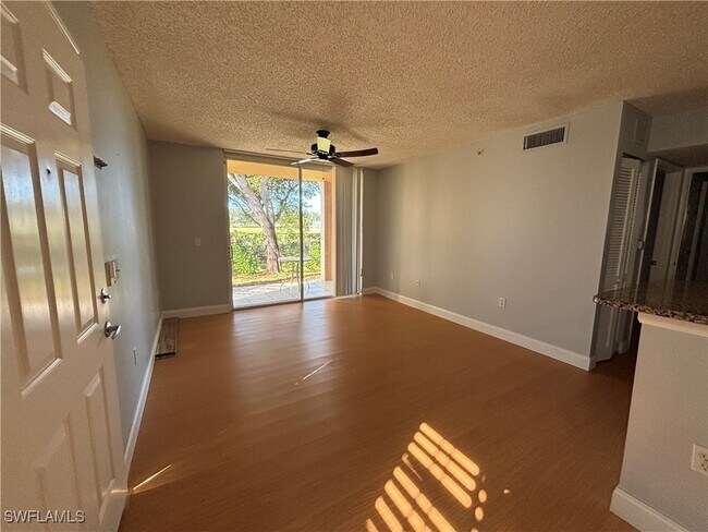 Building Photo - 1170 Wildwood Lakes Blvd