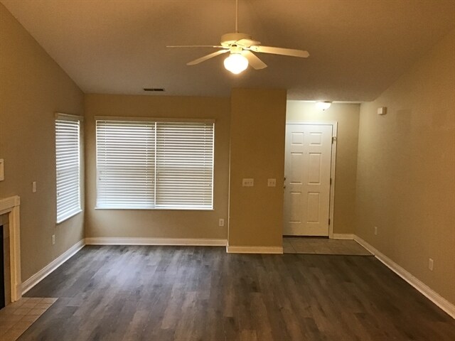 Building Photo - 6758 Cherry Bnd