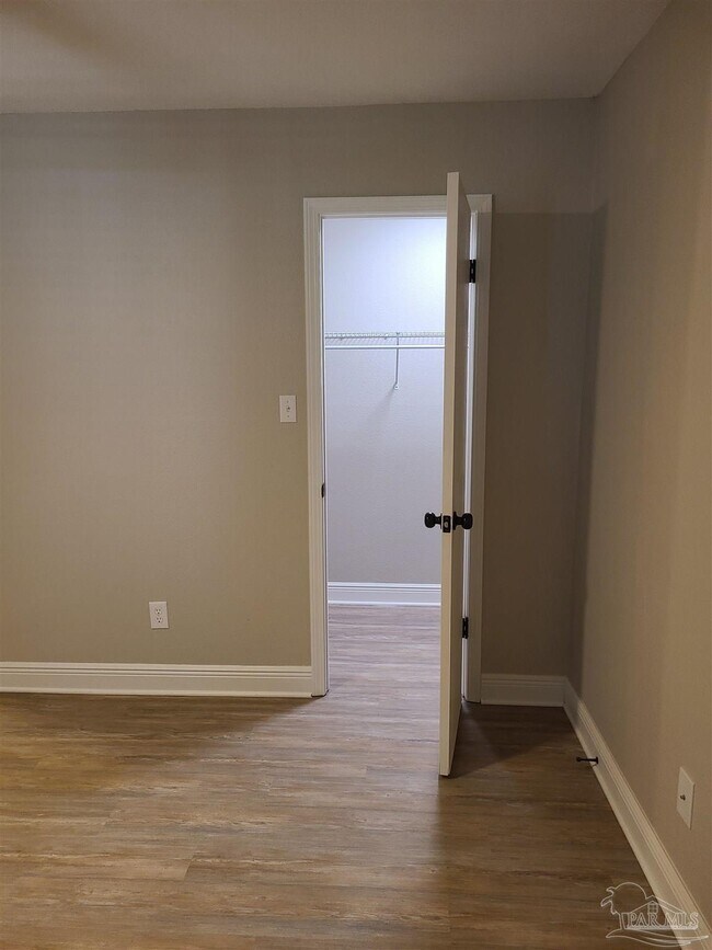 Building Photo - 501 E Burgess Rd