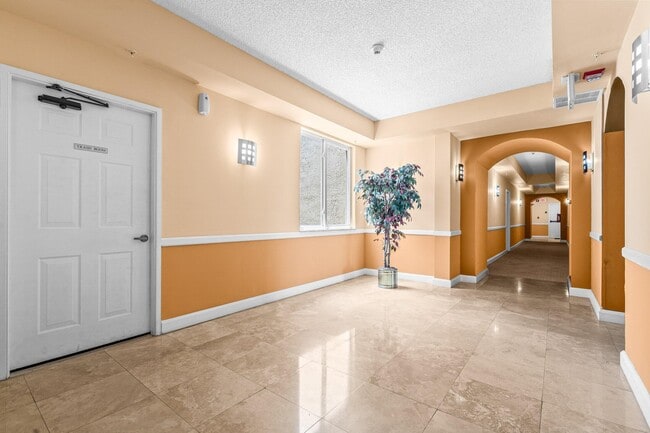 Building Photo - 1000 Scotia Dr