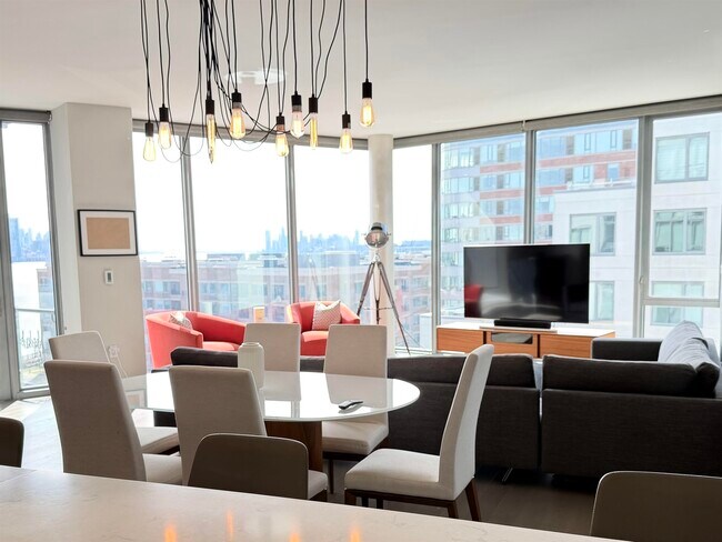 Building Photo - 9 Ave at Port Imperial