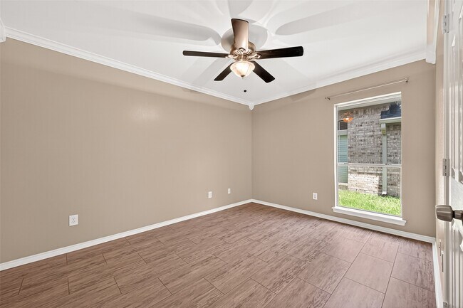 Building Photo - 4818 Lake Catherine Ct