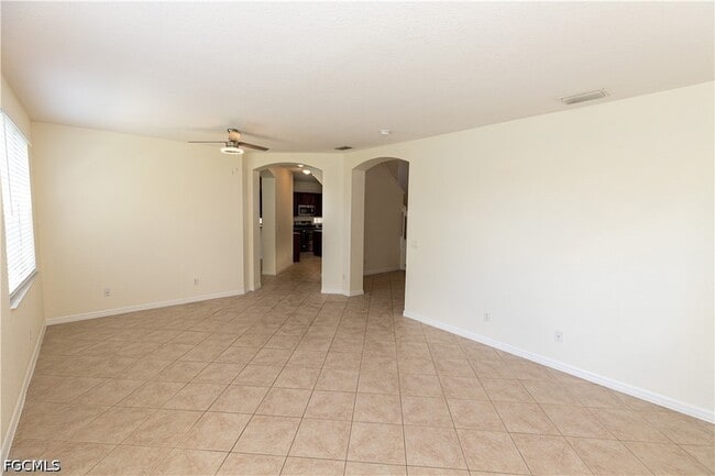 Building Photo - 17007 Tremont St