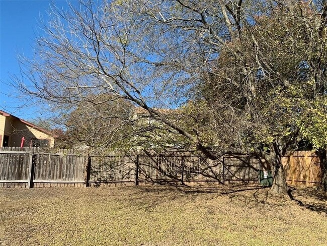 Building Photo - 11612 Hidden Quail Dr