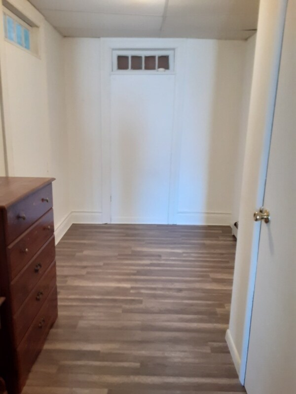 Building Photo - 408 Main St