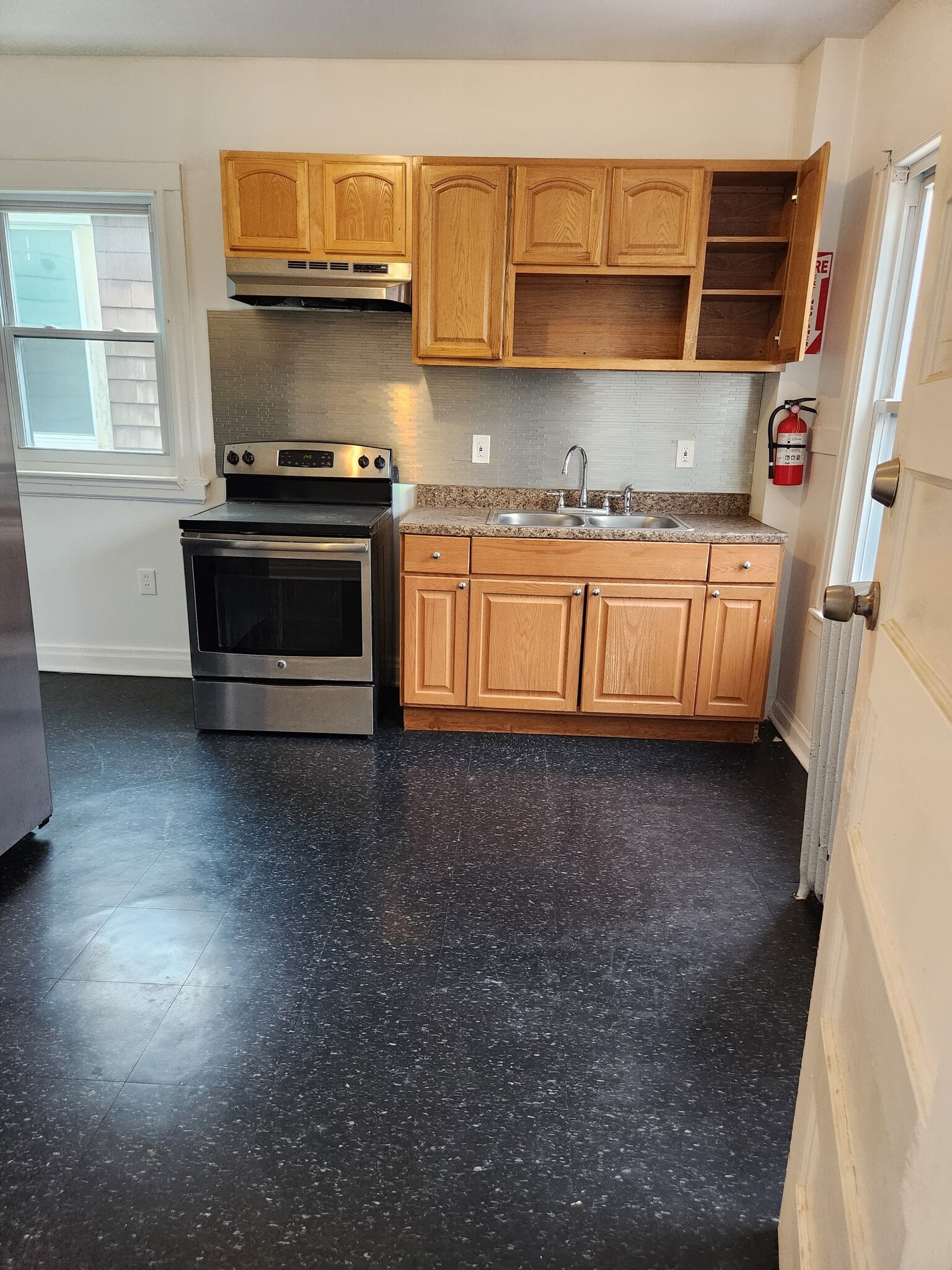 Building Photo - 309 Ellis Ave