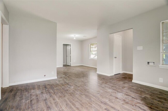 Building Photo - 6306 Reed Rd