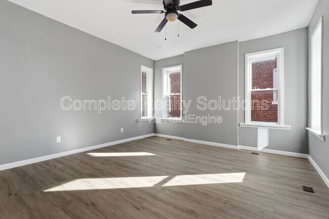 Building Photo - 3456 Chippewa St