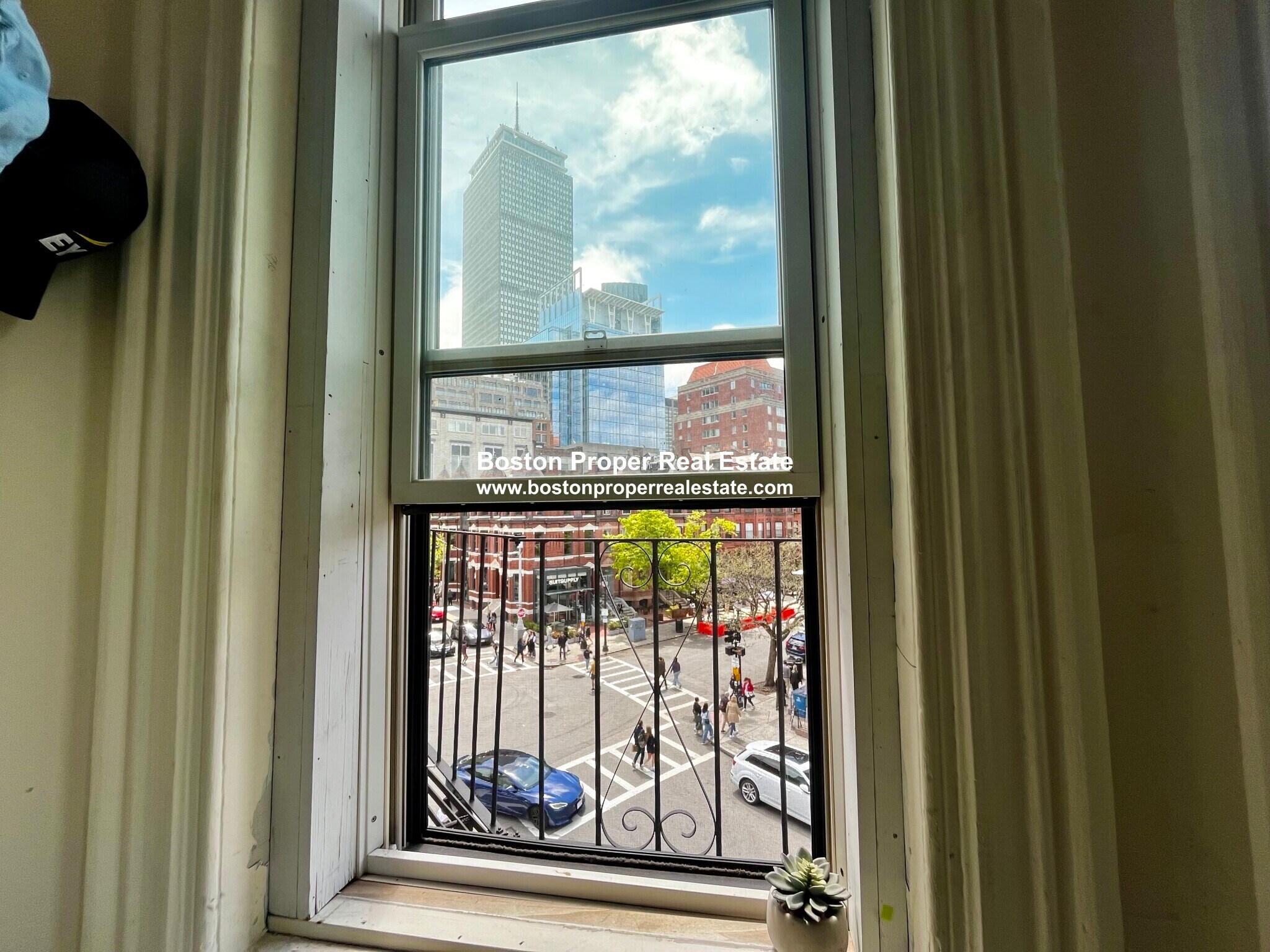 Building Photo - 36 Fairfield St