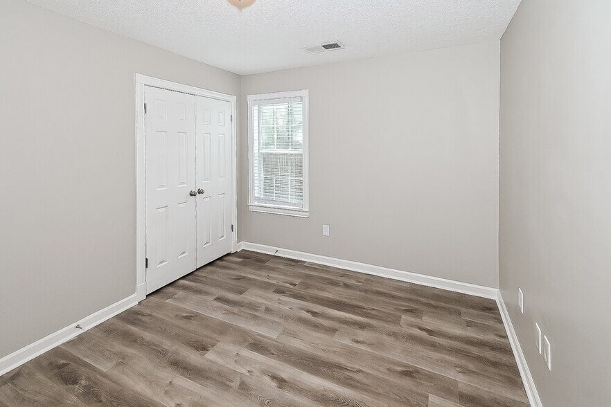 Building Photo - 6710 Tangleberry Cove