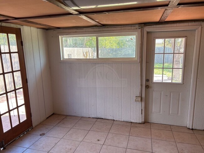 Building Photo - **2 weeks Free Rent***2310 Zinnia Court, K...