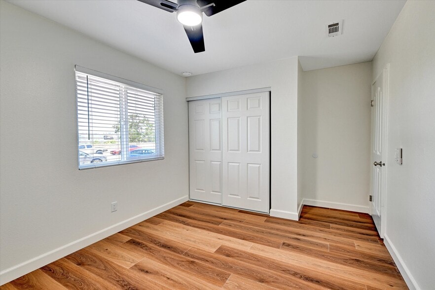Building Photo - 1738 Hanford Dr