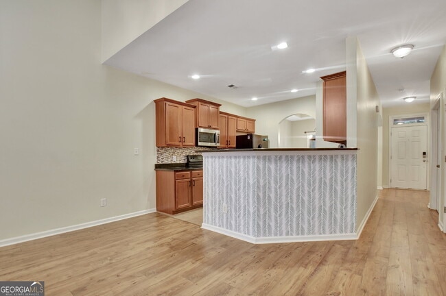 Building Photo - 113 Macalester Dr