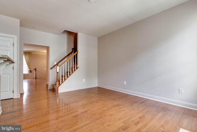 Building Photo - 2119 Split Creek Ln