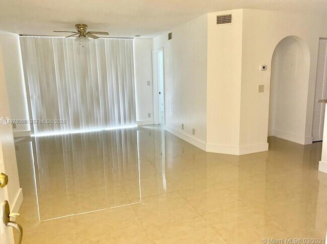 Building Photo - 10131 W Sunrise Blvd