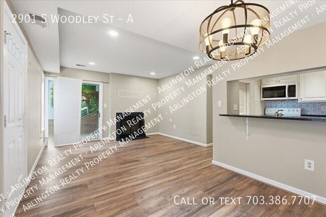 Building Photo - 2901 S Woodley St