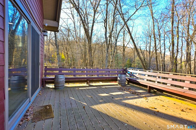 Building Photo - 7 Candleview Dr