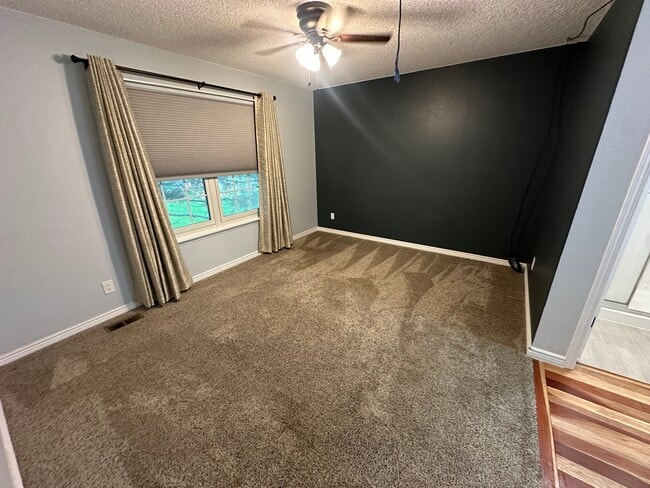 Building Photo - 1332 S Idalia St