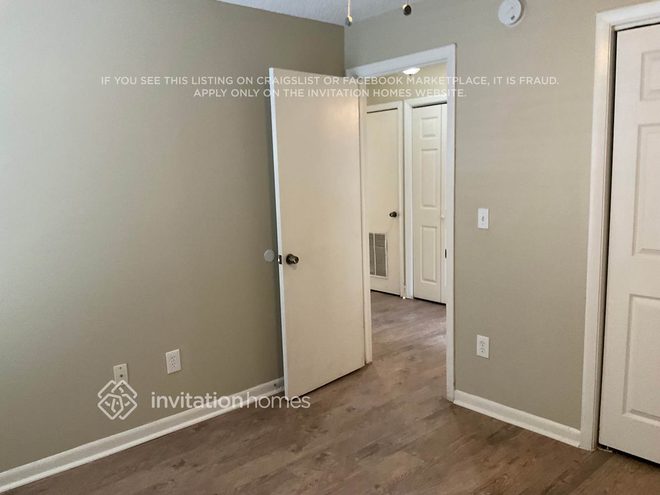 Building Photo - 15642 Bear Creek Dr