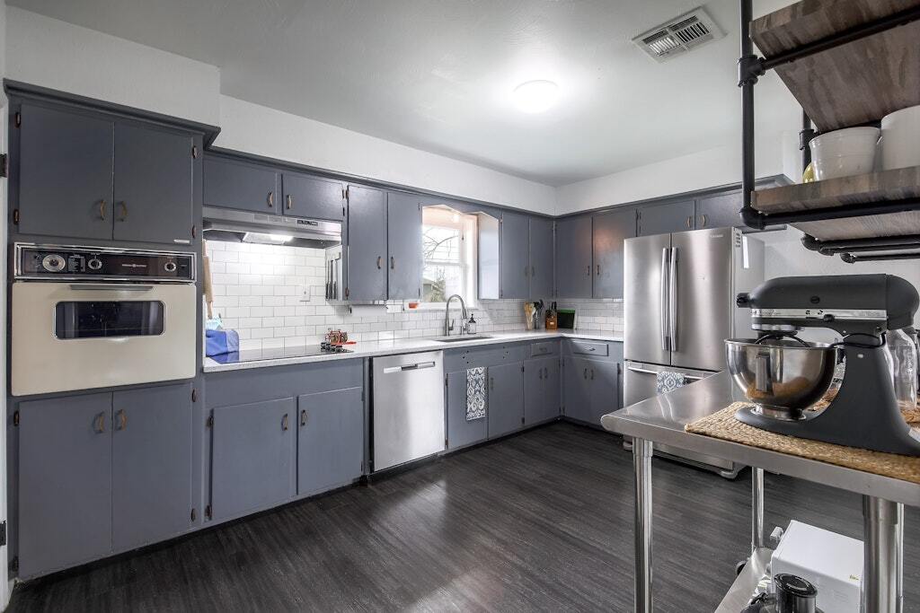 Building Photo - 6004 Libyan Dr